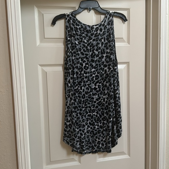 Zenana Grey Leopard Print Sleeveless Loose Fit Long Length Tank Women's Size XL - Picture 6 of 6